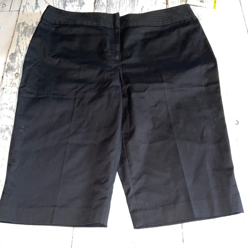 Nwt 14 black Bermuda shorts